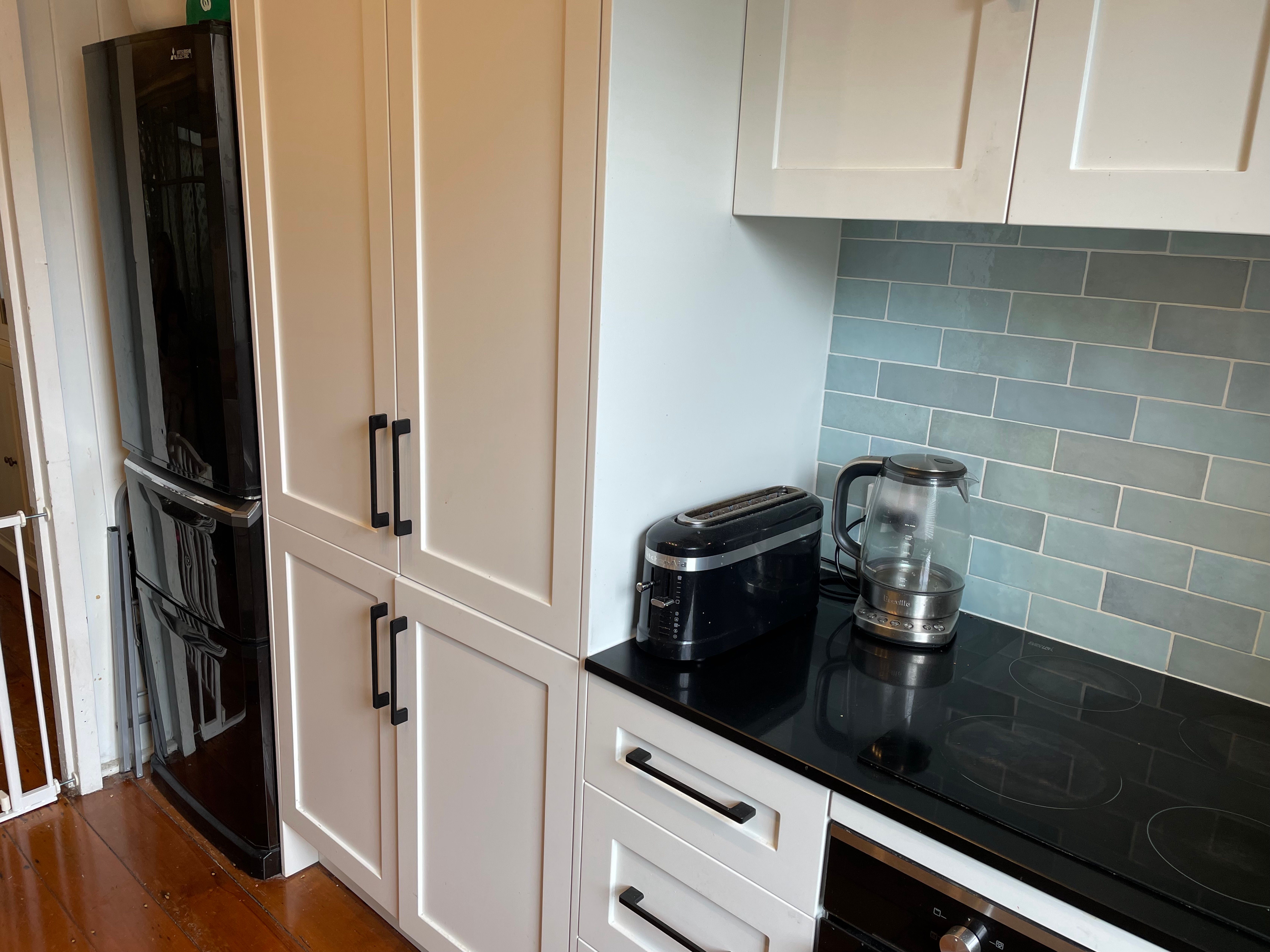 Quaint Cottage for Investors or Families in Prime Gold Coast Location!